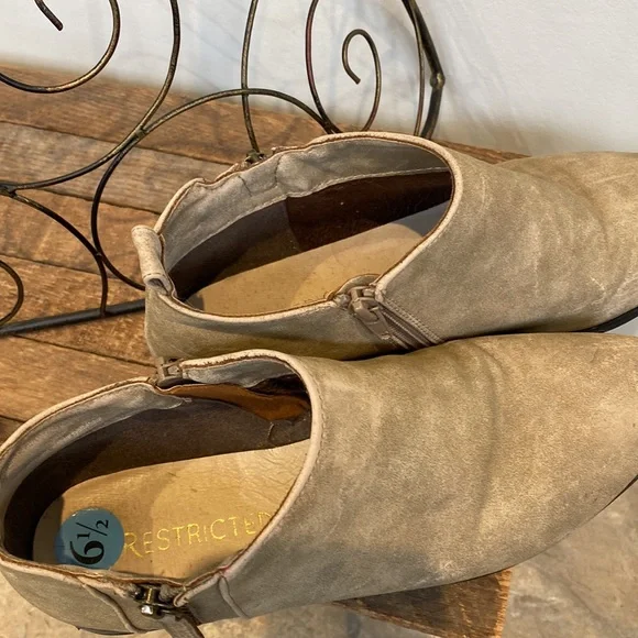 Restricted Booties - Picture 2 of 11